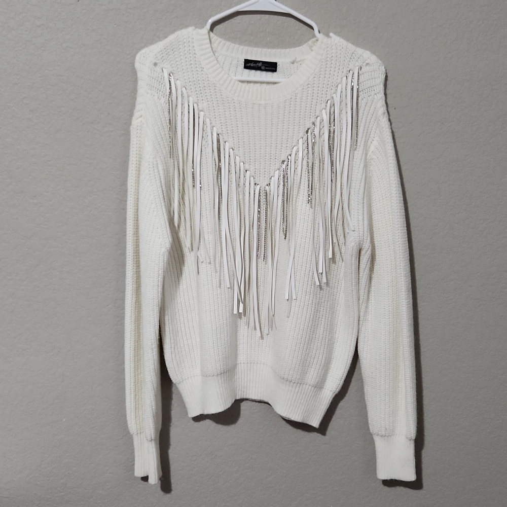 On Twelfth Sweater Womens Size M White Frenge Ribbed V Neck Rhinestone Fringe